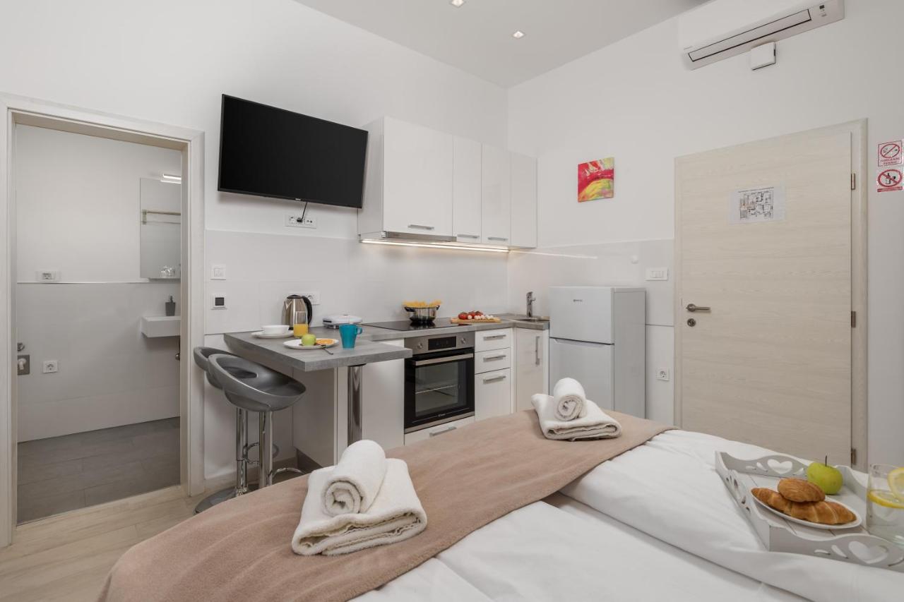 רייקה Lux Apartments מראה חיצוני תמונה